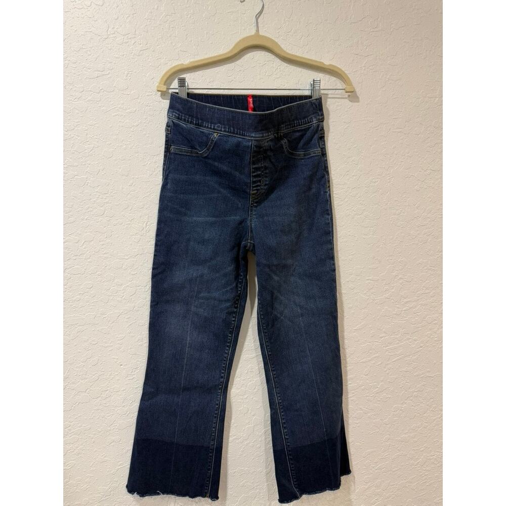 SPANX Cropped Flare Jeans Women’s Medium Pull On Dark Wash Denim Raw Hem